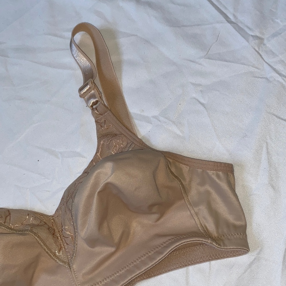 Bali Light Brown Lace Accent Bra - Picture 3 of 15